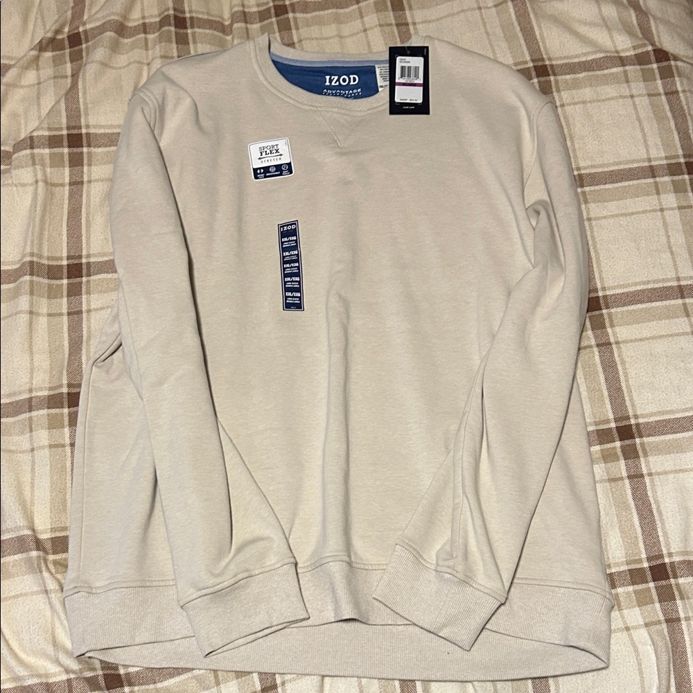IZOD Men's Beige Crewneck Sweater